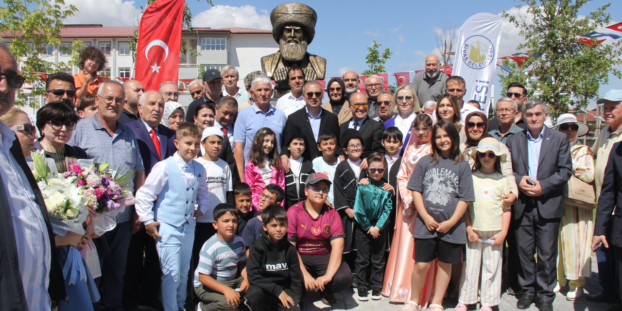 Sivas'ta 'Kafkas Kartalı' Şeyh Şamil'in büstü açıldı