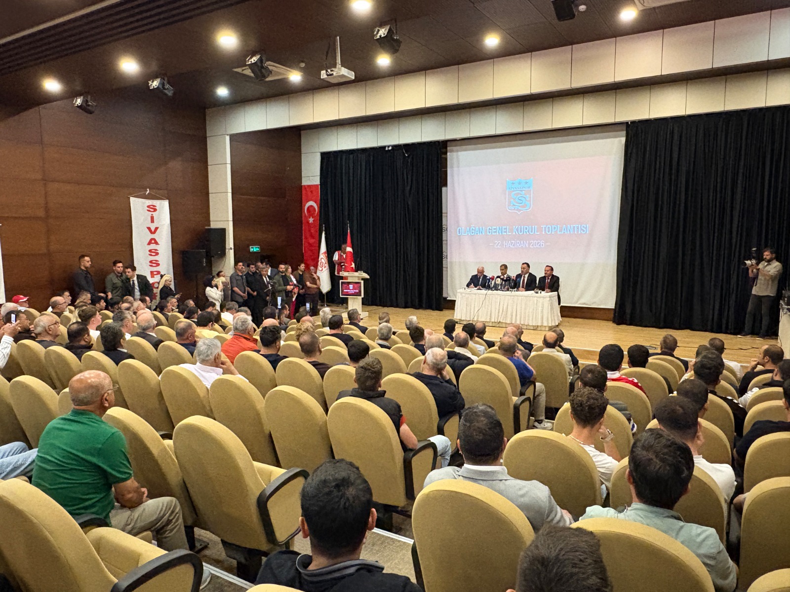 Şehrin gözü bu kongrede