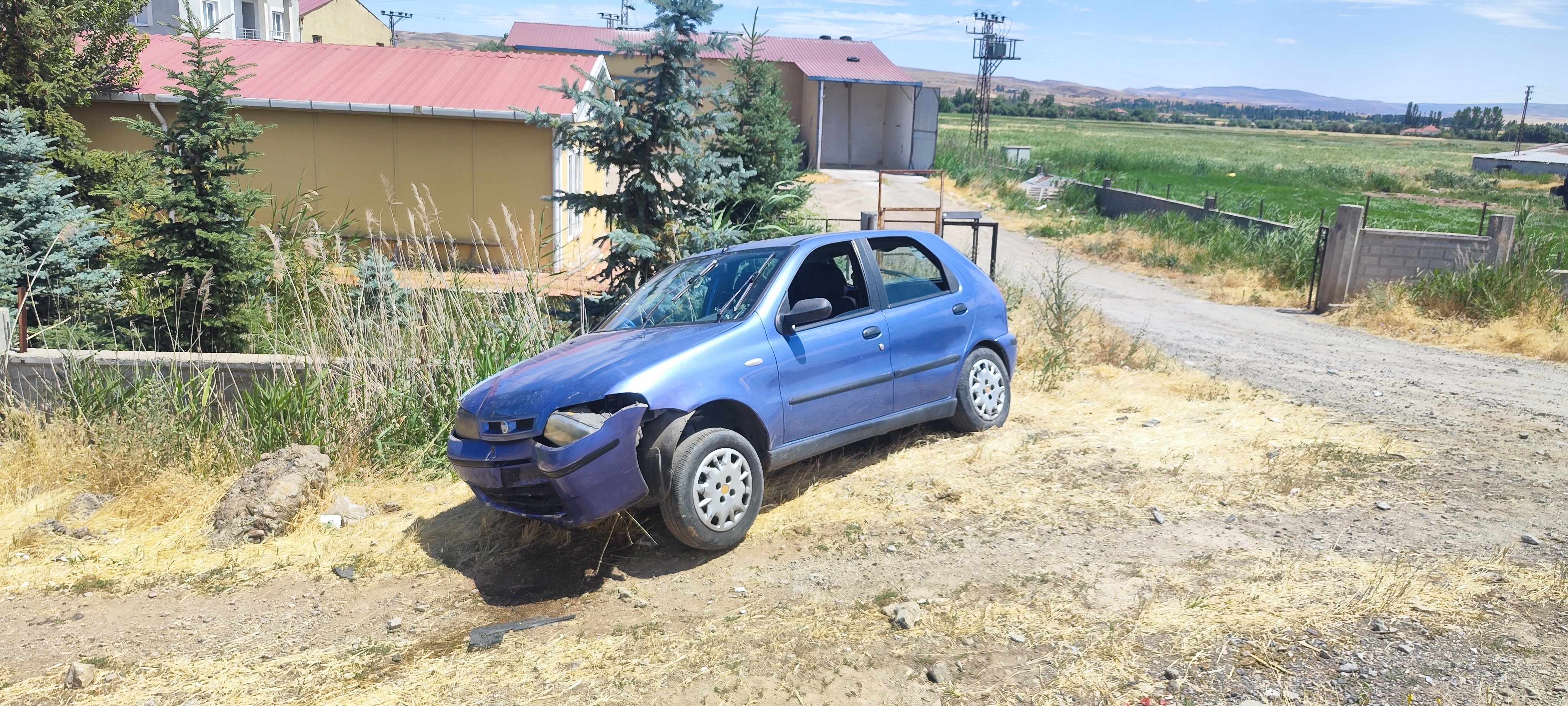 Kayseri-Sivas Yolunda Korkutan Kaza: 4 Yaralı
