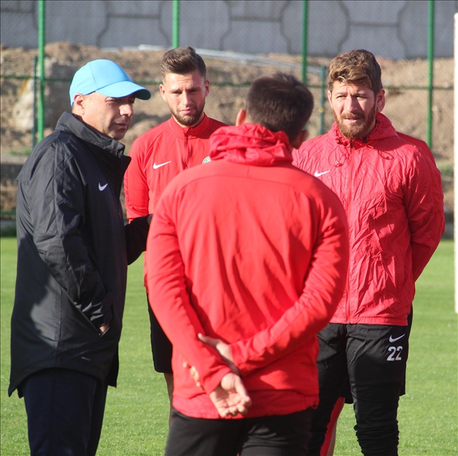 ÖZER HOCA GALİBİYET İSTEDİ!