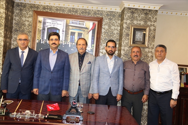 "ESNAF BAŞININ ÇARESİNE BAKIYOR"