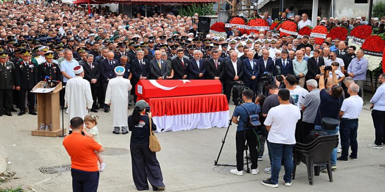 Şehit jandarma son yolculuğuna uğurlandı