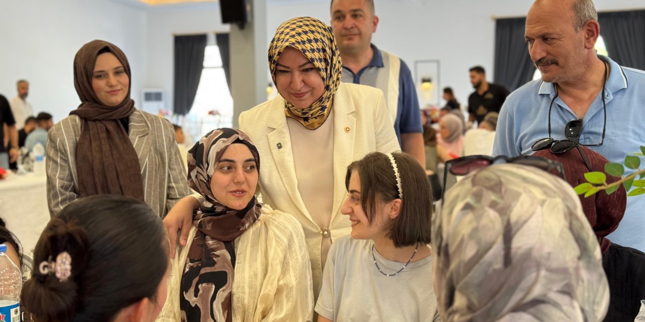 Sivas'ta öğretmen adayları Divriği'yi keşfetti