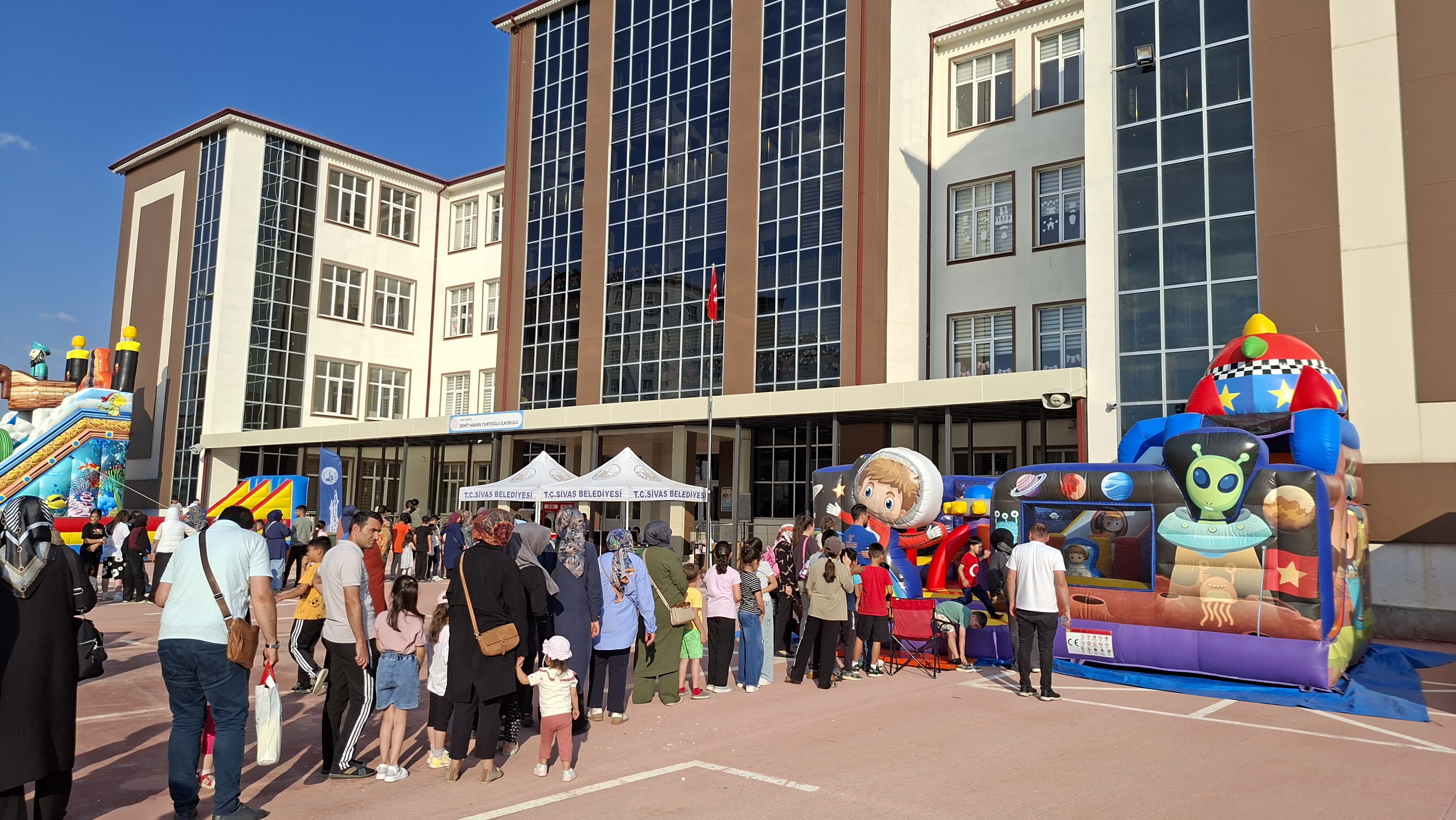 Sivas belediyesinden çocuklara eğlence dolu etkinlik
