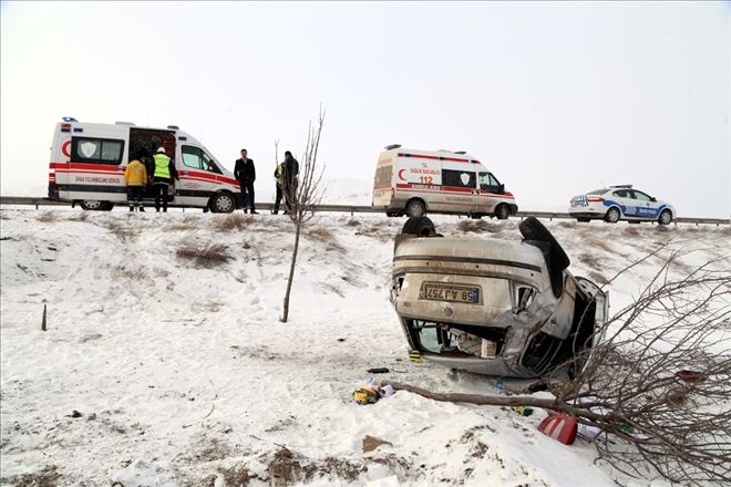 TRAFİK KAZASI : 3 YARALI