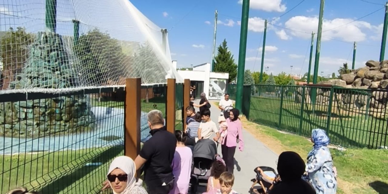 Hayvanat bahçesine 6 bin ziyaretçi