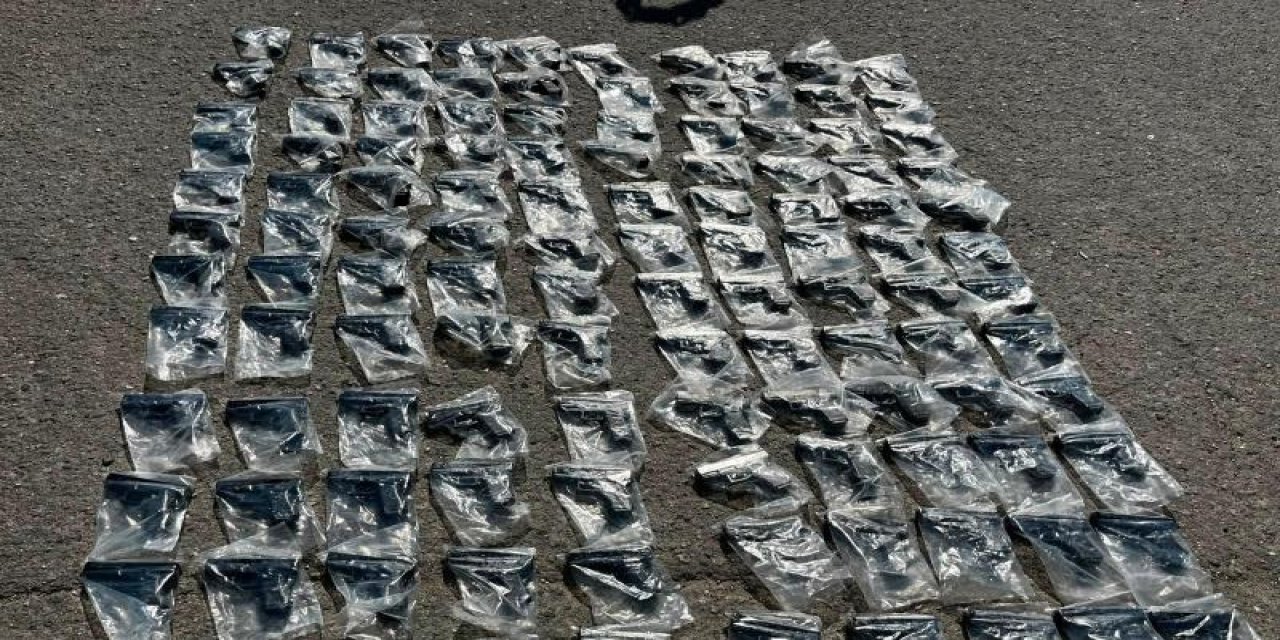 Yolcu otobüsünde 120 silah ele geçirildi