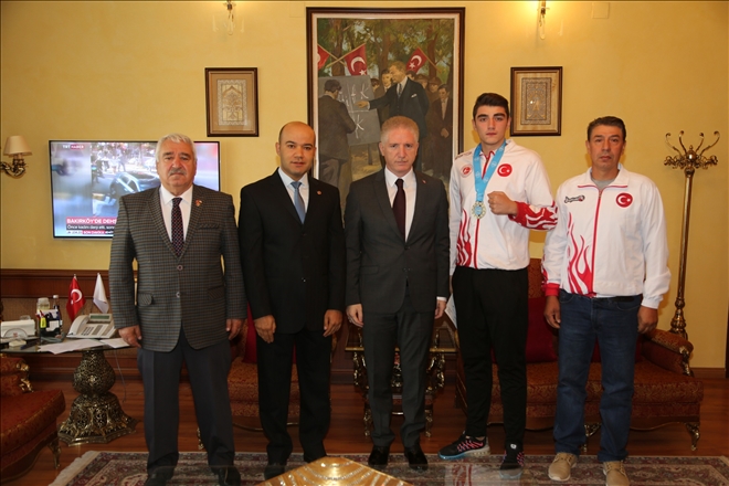 VALİ GÜL: ?GURURUMUZSUNUZ?