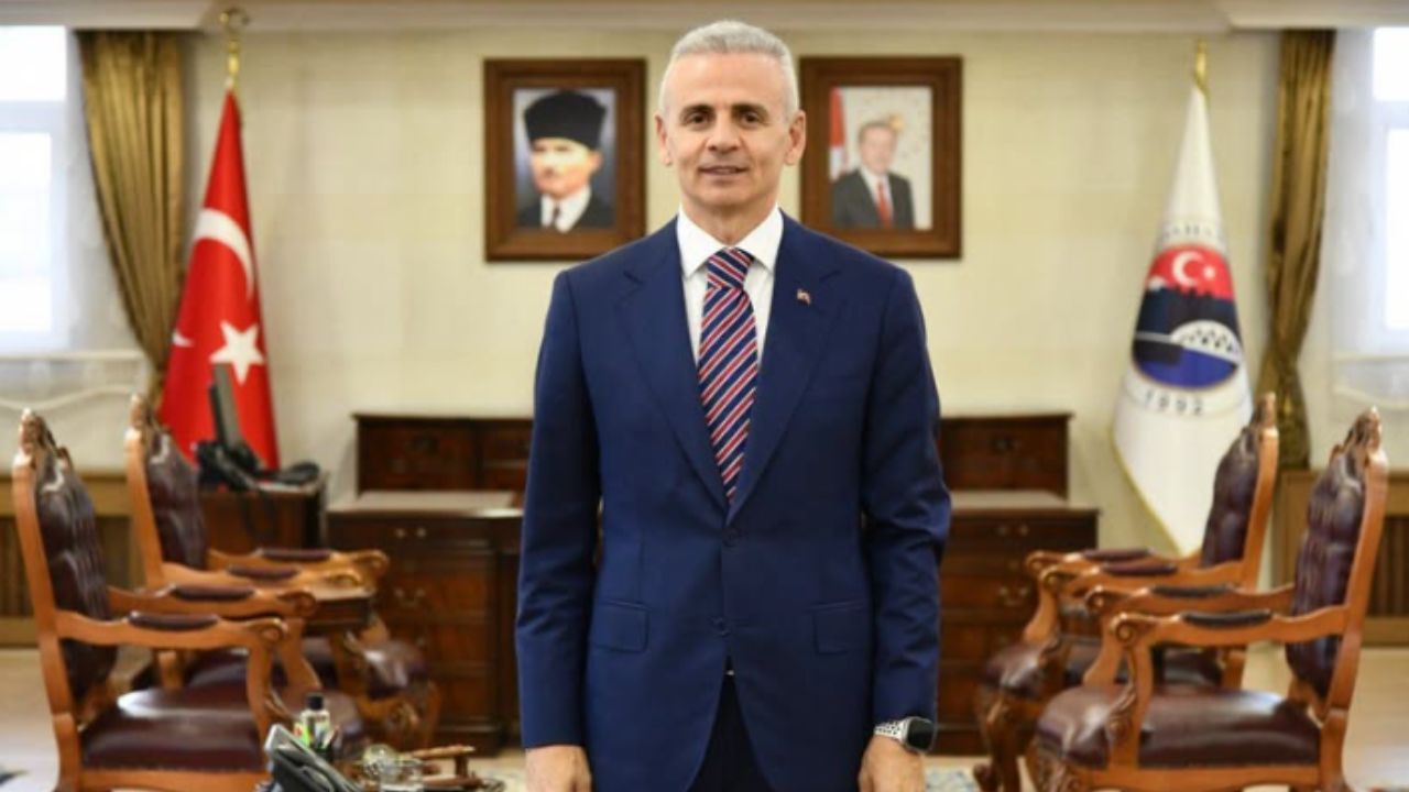 Ardahan Valisi Mehmet Fatih Çiçekli neden görevden alındı? Mehmet Fatih Çiçekli kimdir aslen nereli?