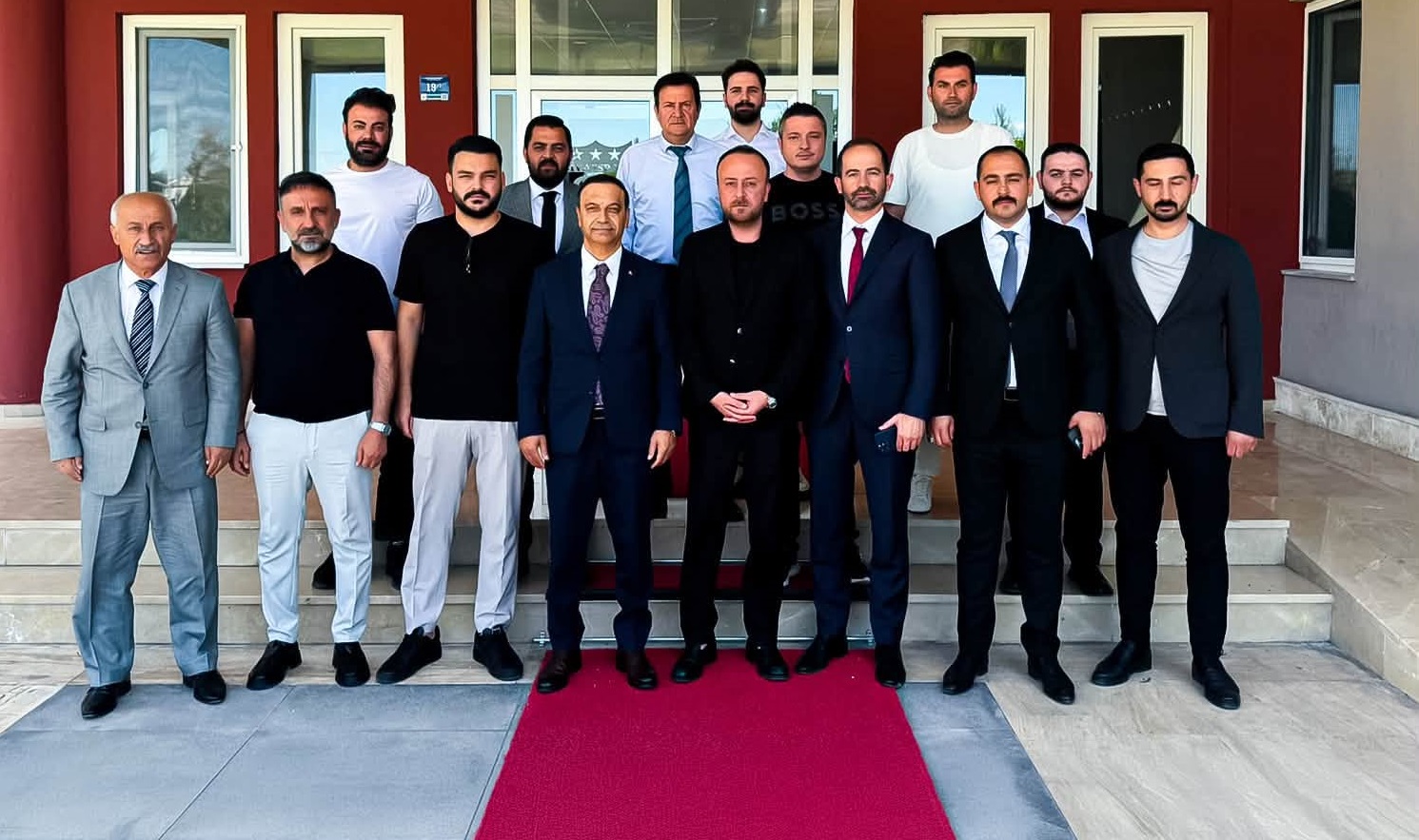 MHP'den Sivasspor'a destek sözü