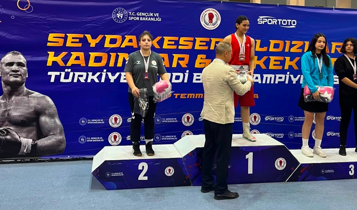 Sivaslı Ecrin Türkiye ikincisi oldu