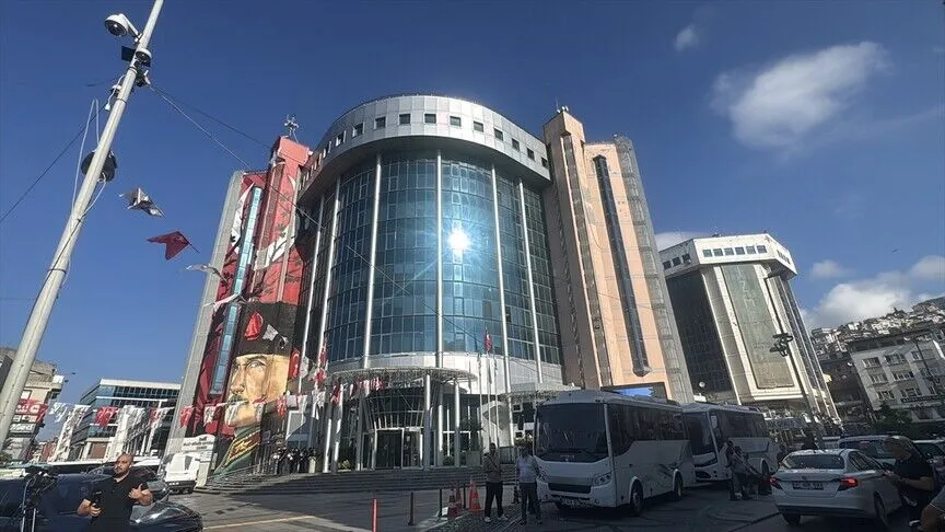 İzmit Belediye Başkanı gözaltına alındı