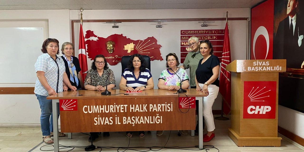 CHP Sivas'ta Kadın Kolları Başkanı görevden alındı