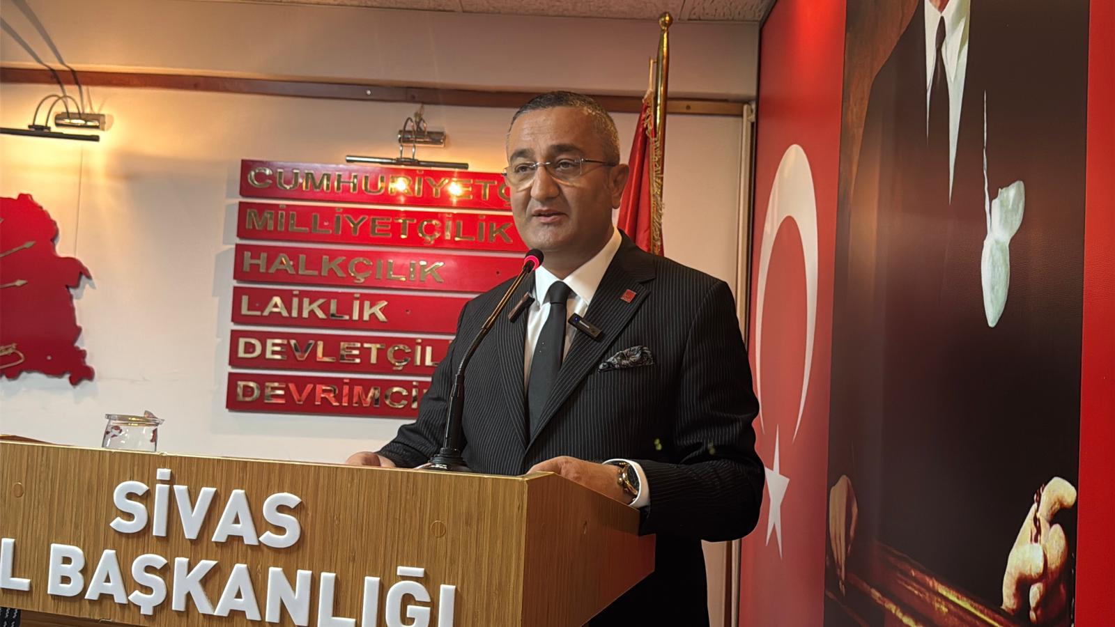 CHP Sivas Merkez İlçe Başkanı Ergüder Sümbüloğlu İstifa Etti