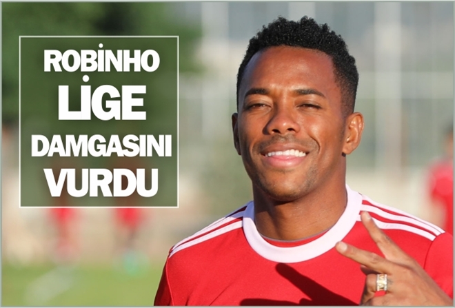 ROBİNHO LİGE DAMGASINI VURDU