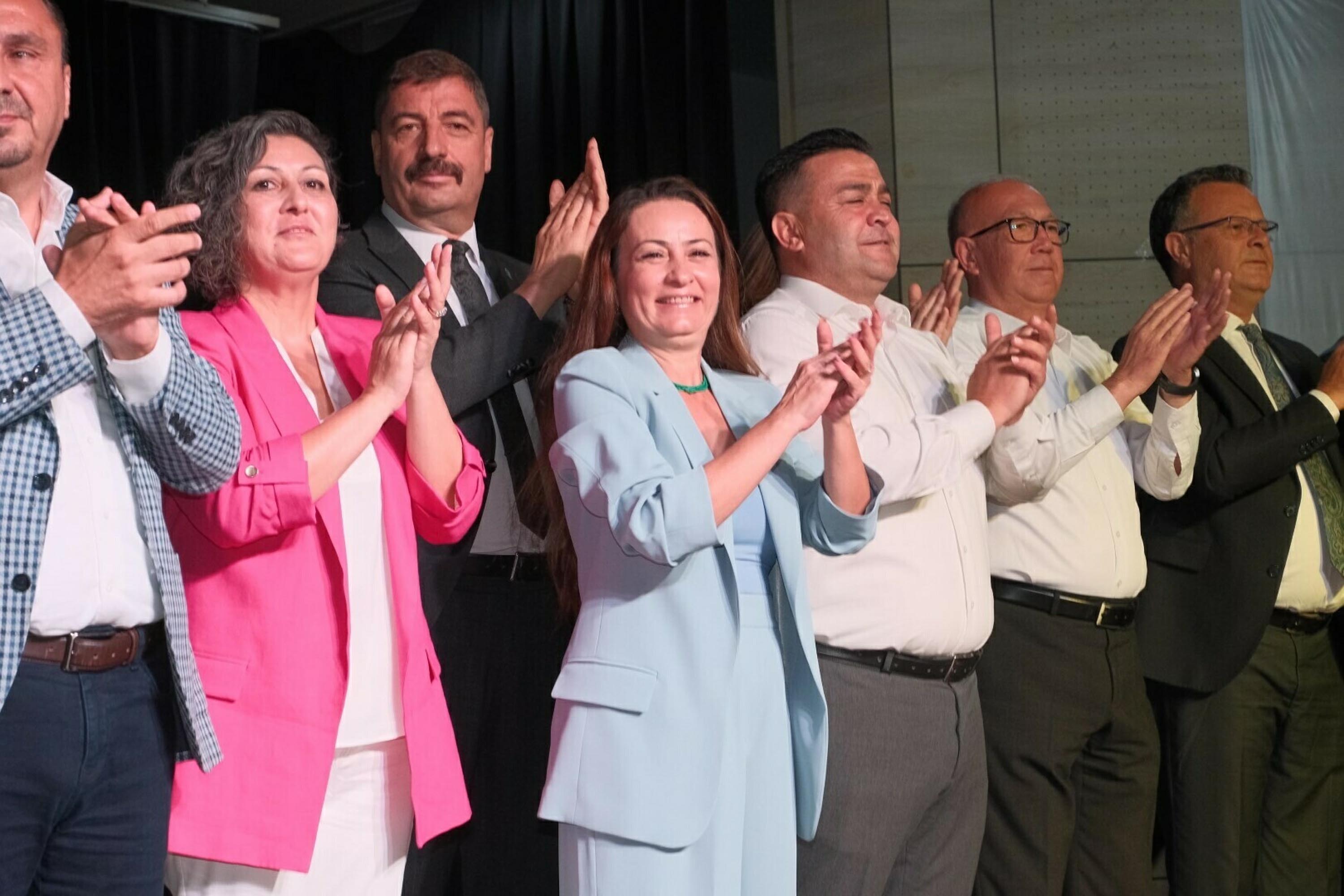 15 belediye başkanı yeni partiye geçti