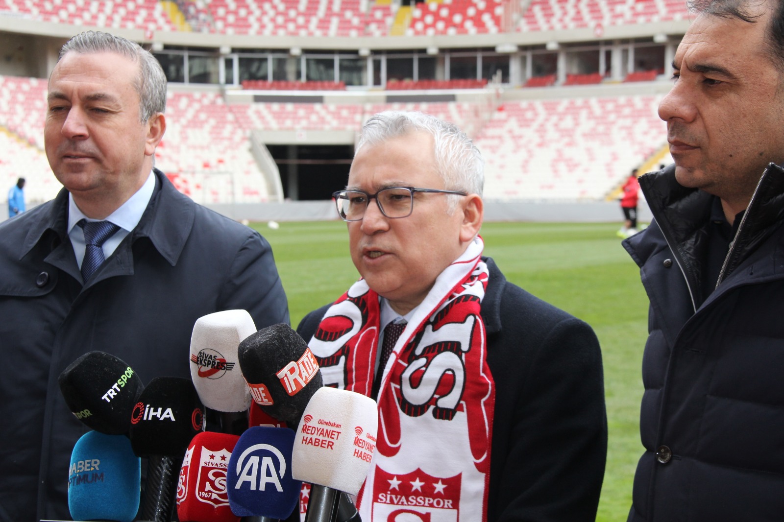 Vali Şimşek'ten Sivasspor taraftarına önemli mesaj