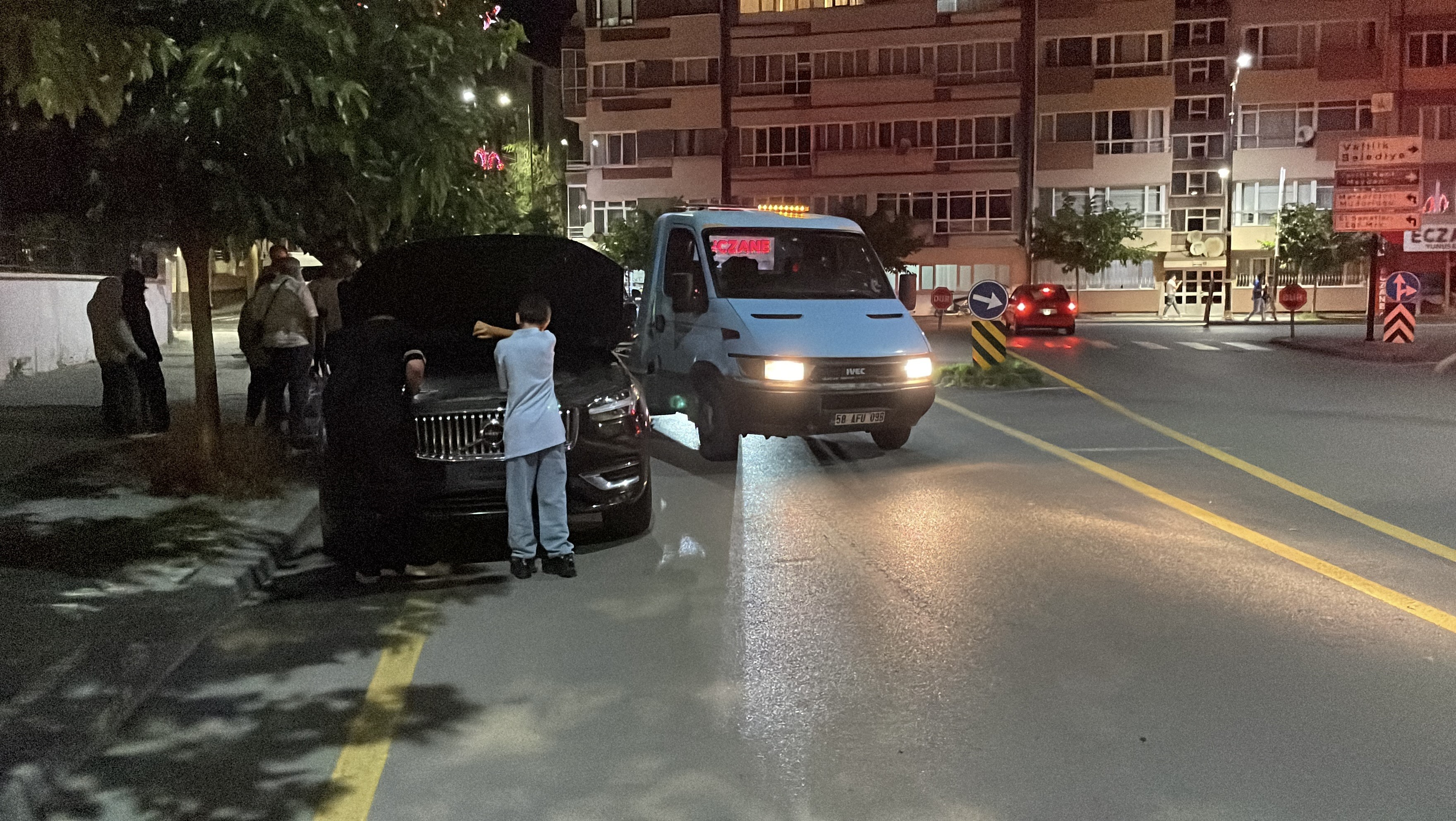 Sivas'ta feci çarpışma: 3'ü çocuk 4 yaralı