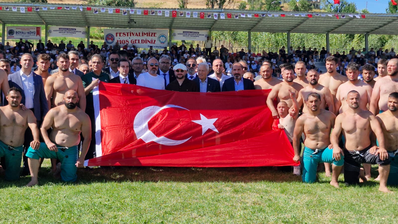 Sivas'ta 57. Ahmet Ayık Güreşleri başladı