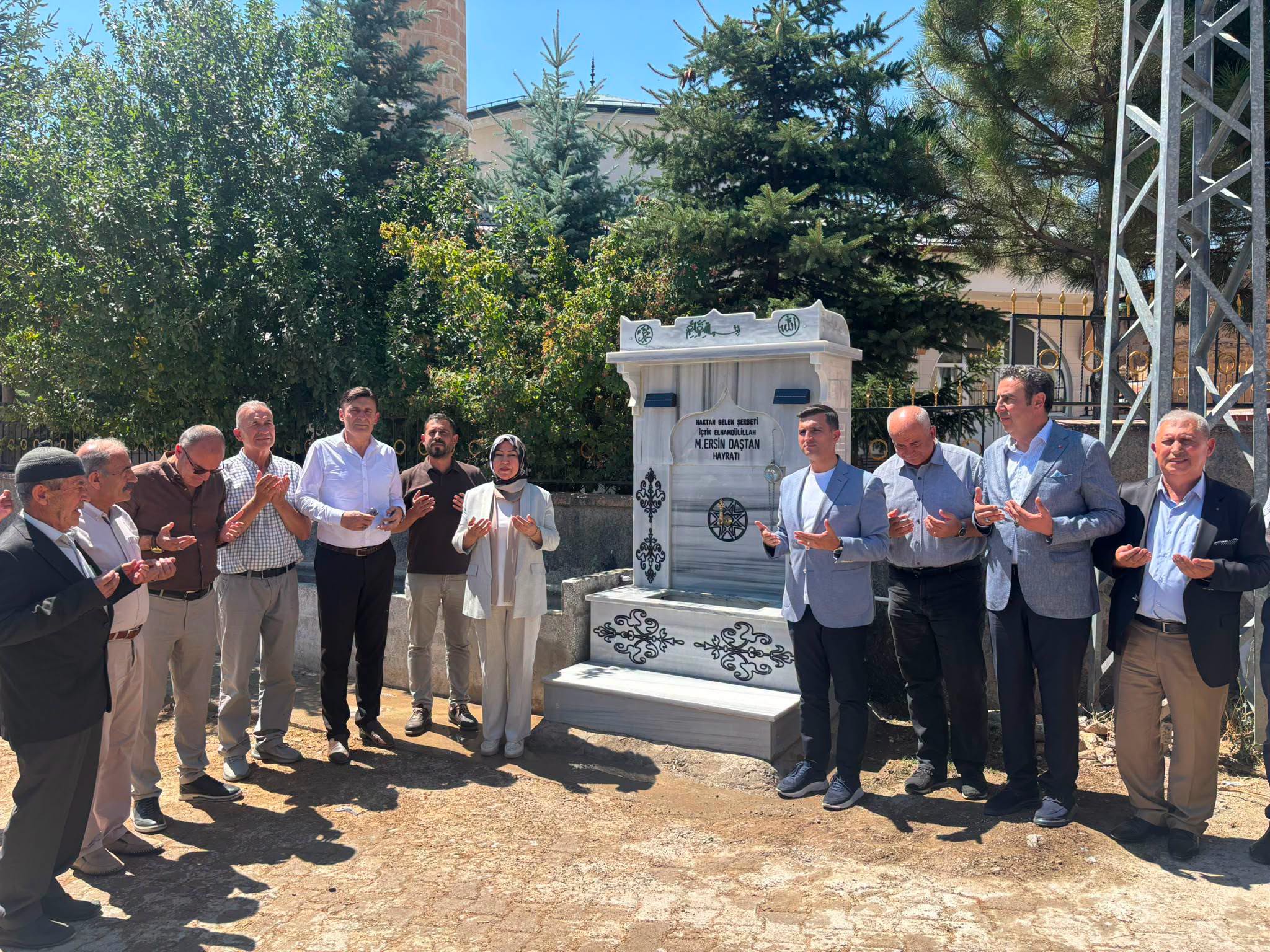Sivas'ta merhum Ersin Taştan anısına yaptırılan çeşme açıldı