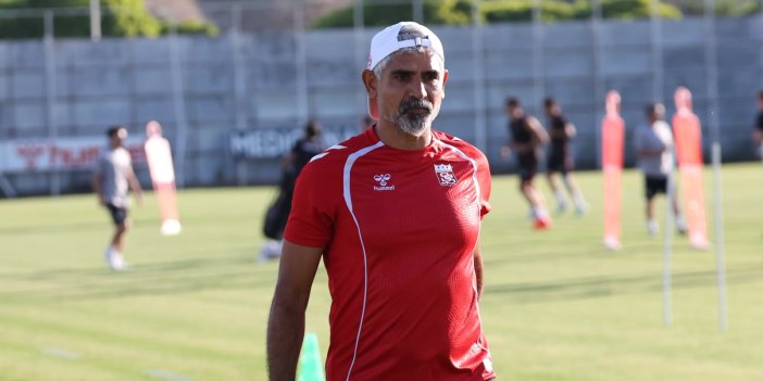Sivasspor'da transfer mesaisi: Taşdemir son durumu anlattı