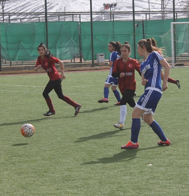 GAZİ LİSESİ İLK MAÇINA ÇIKACAK