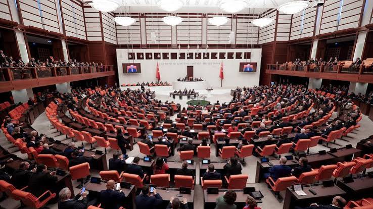 "Çerçeve yasa" teklifi TBMM'ye sunuldu