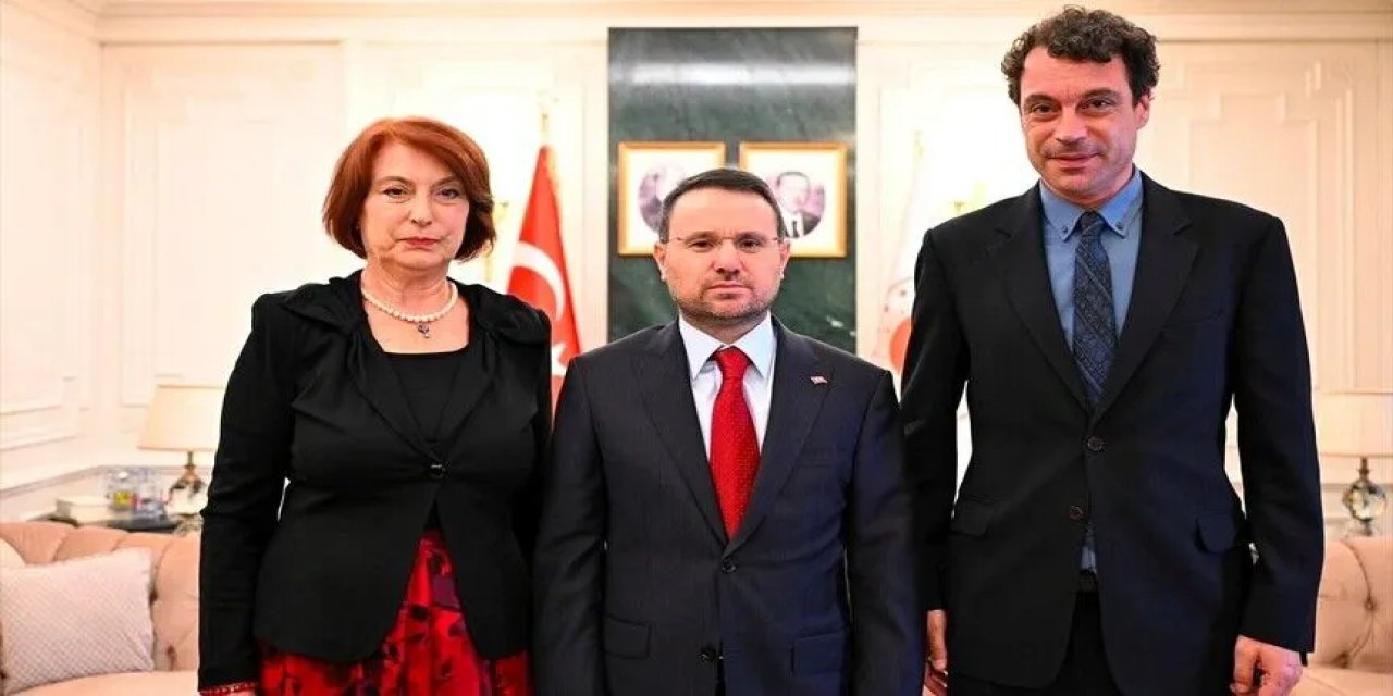 Bakan Gürlek, Uğur Mumcu'nun ailesiyle görüştü