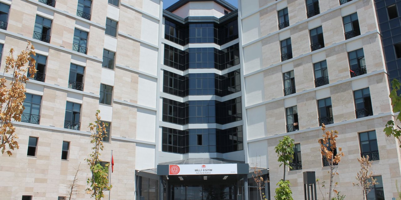 Sivas'ta öğretmen adayları geleceğe hazırlanıyor
