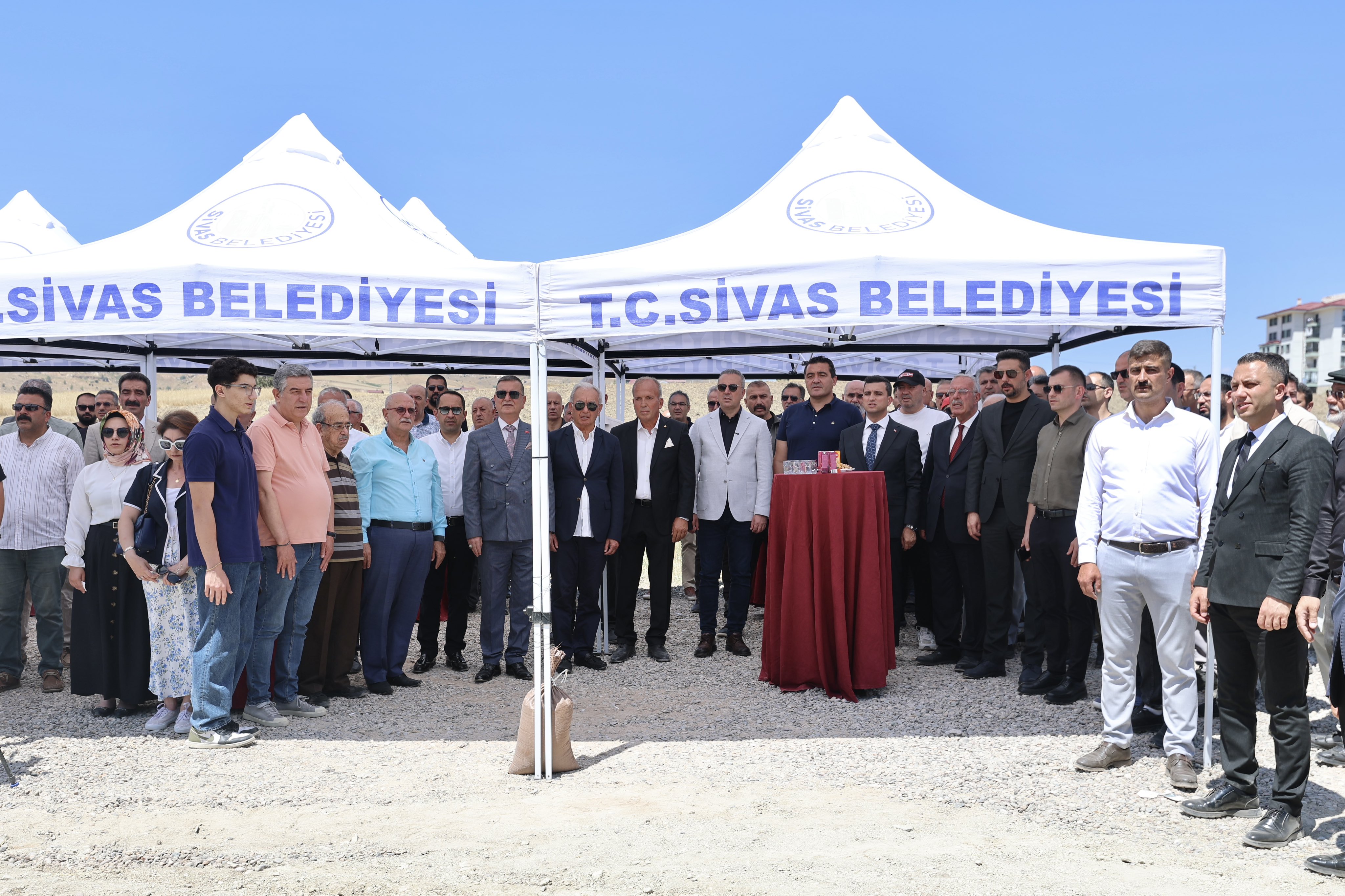 Sivas'ta yeni aile sağlığı merkezi için ilk kazma vuruldu