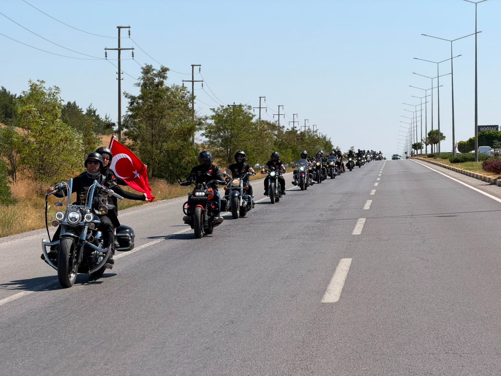 Sivas’ta festival coşkusu 400 motosikletliyle sokaklara taştı