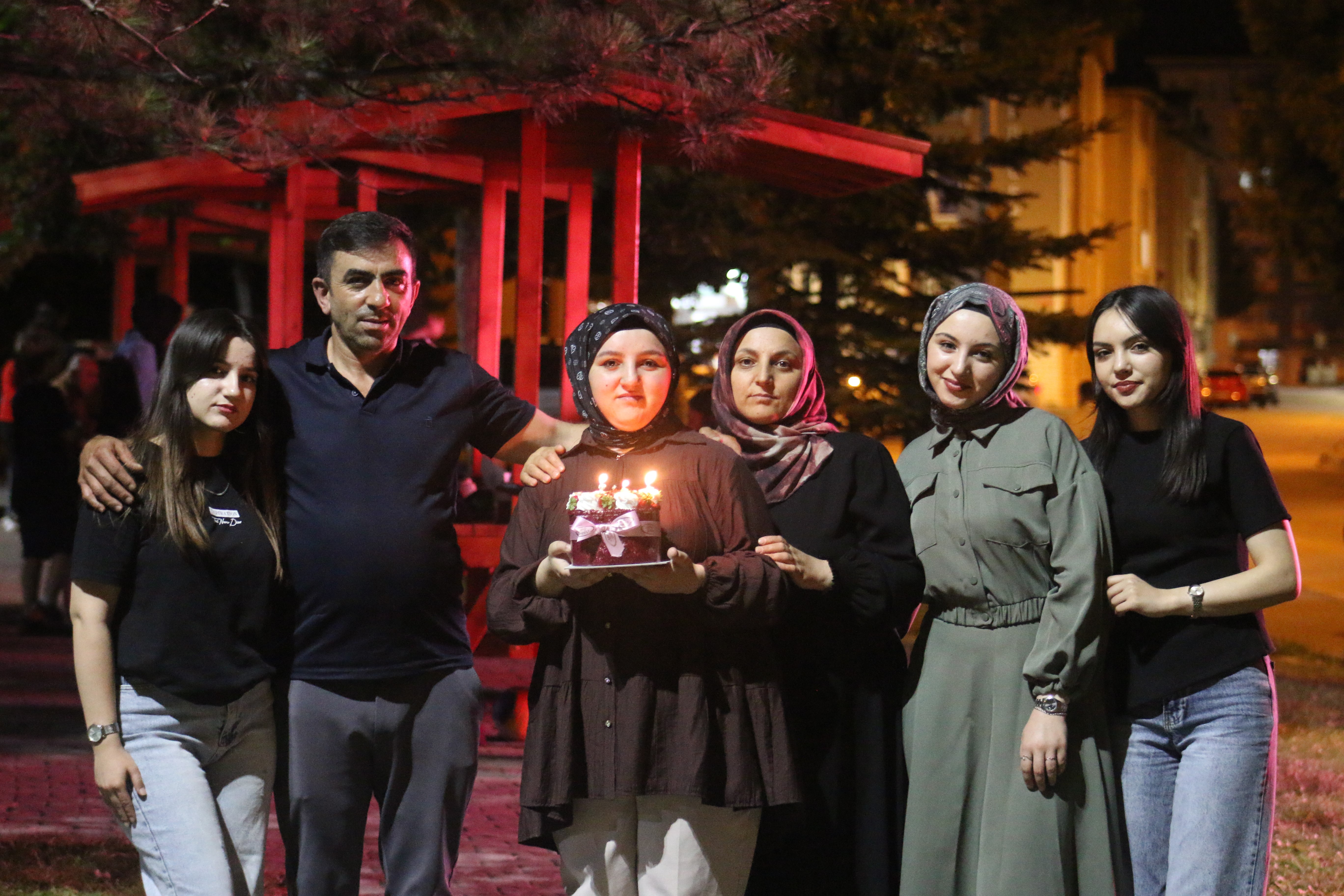 Sivas’ta gönülleri ısıtan doğum günü sürprizi
