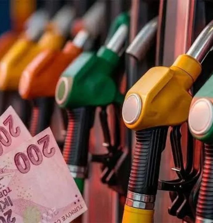Benzine 1,56 liralık zam bekleniyor