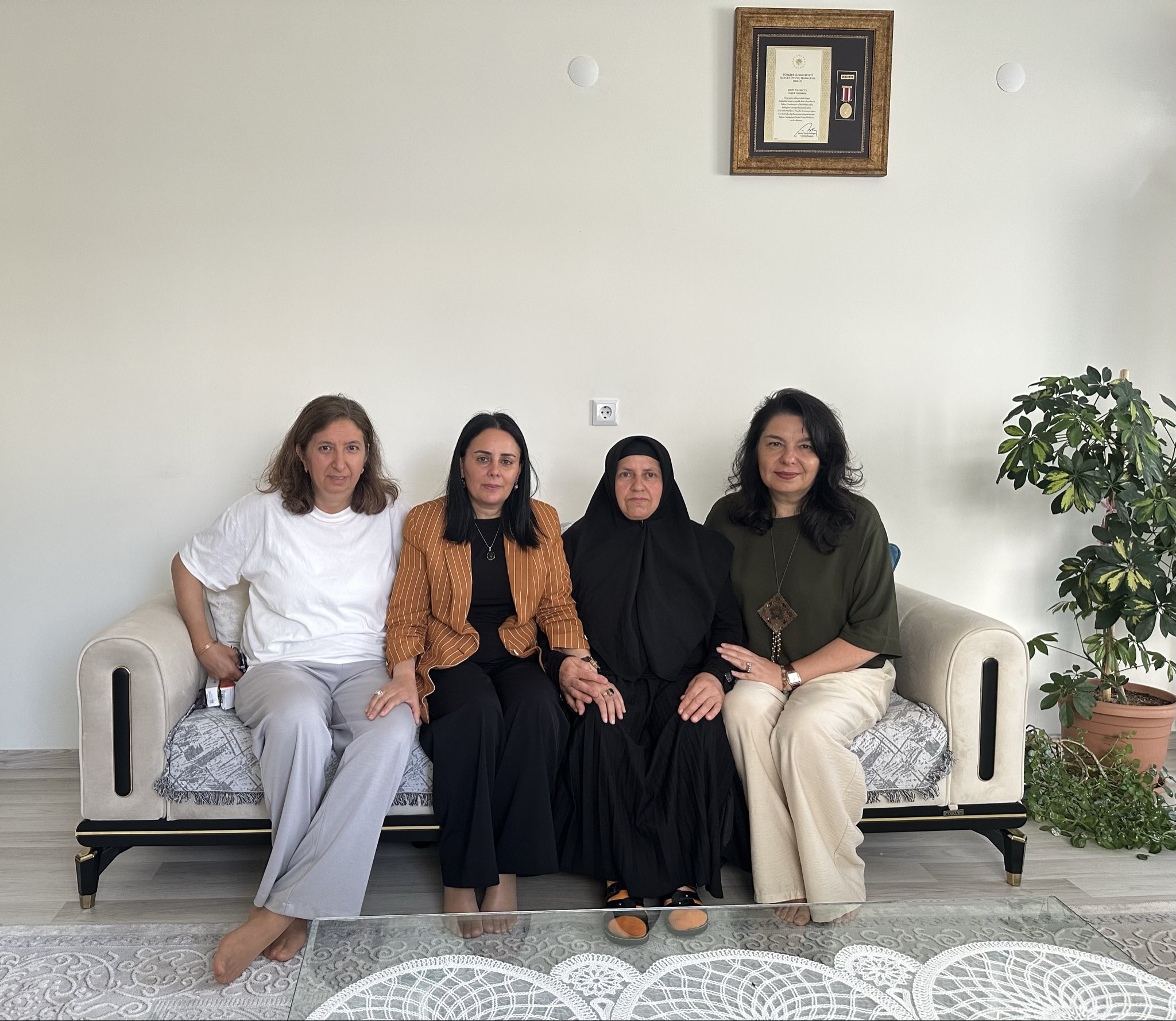 Semiha Ekinci’den şehit ailesine vefa ziyareti