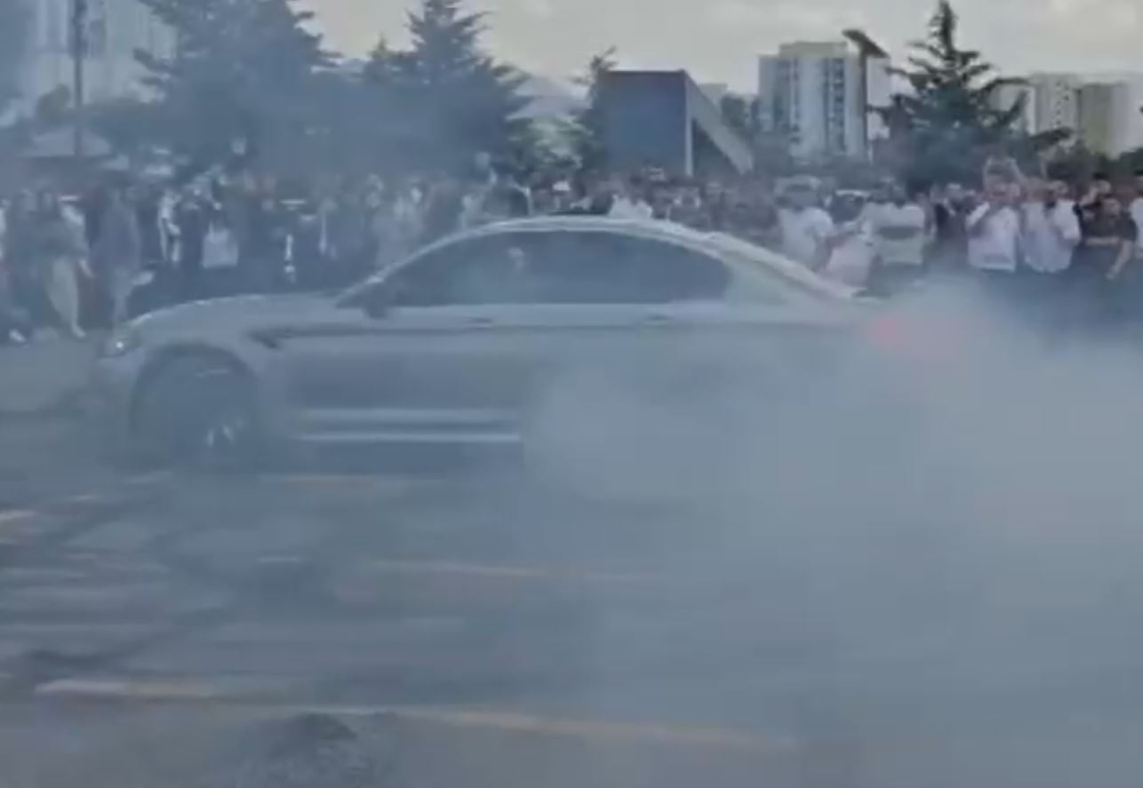 Trafikte araçlarıyla drift atan 11 şüpheli gözaltına alındı