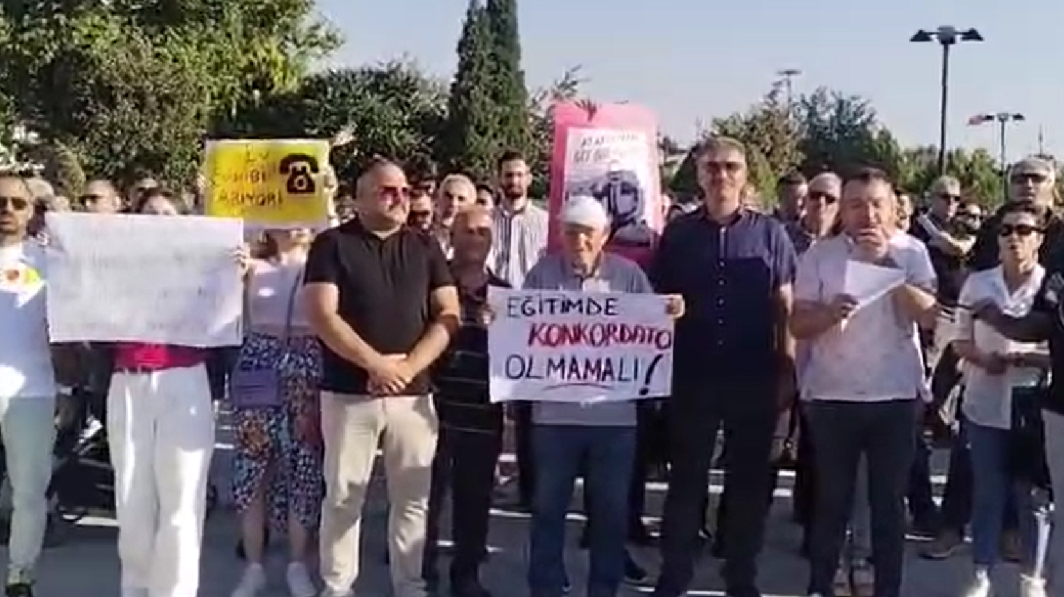 Sivas'ta eğitim krizi büyüyor! Öğretmen ve velilerden sert çağrı