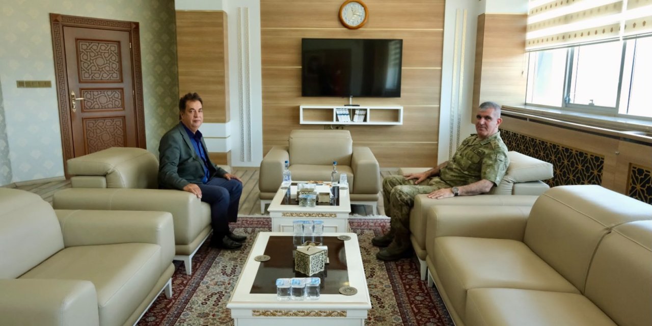 Sivas garnizon komutanı emekli oldu