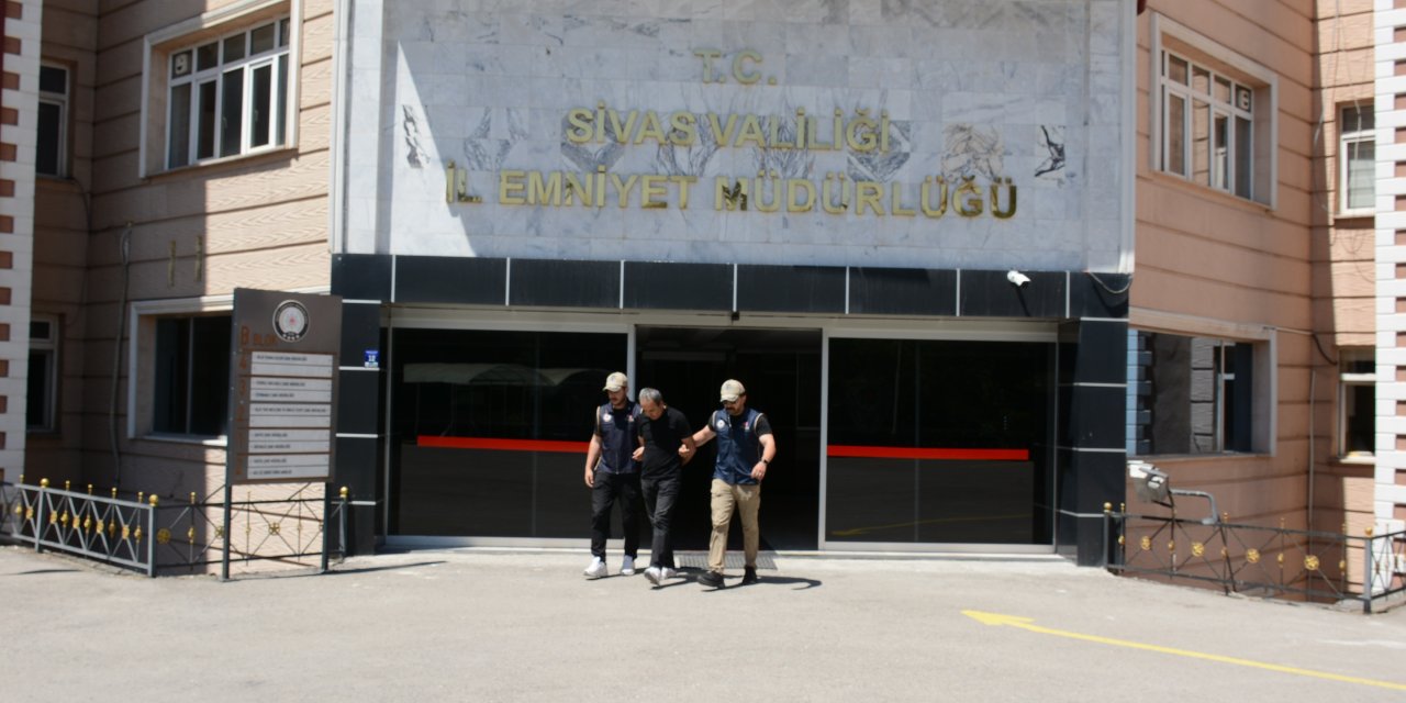 Sivas'ta FETÖ firarisi yakalandı