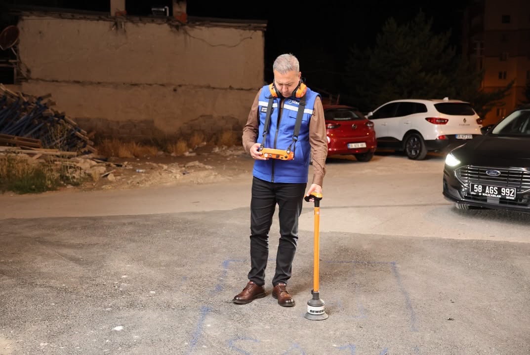 Sivas’ta su kaçakları akustik dinlemeyle bulundu