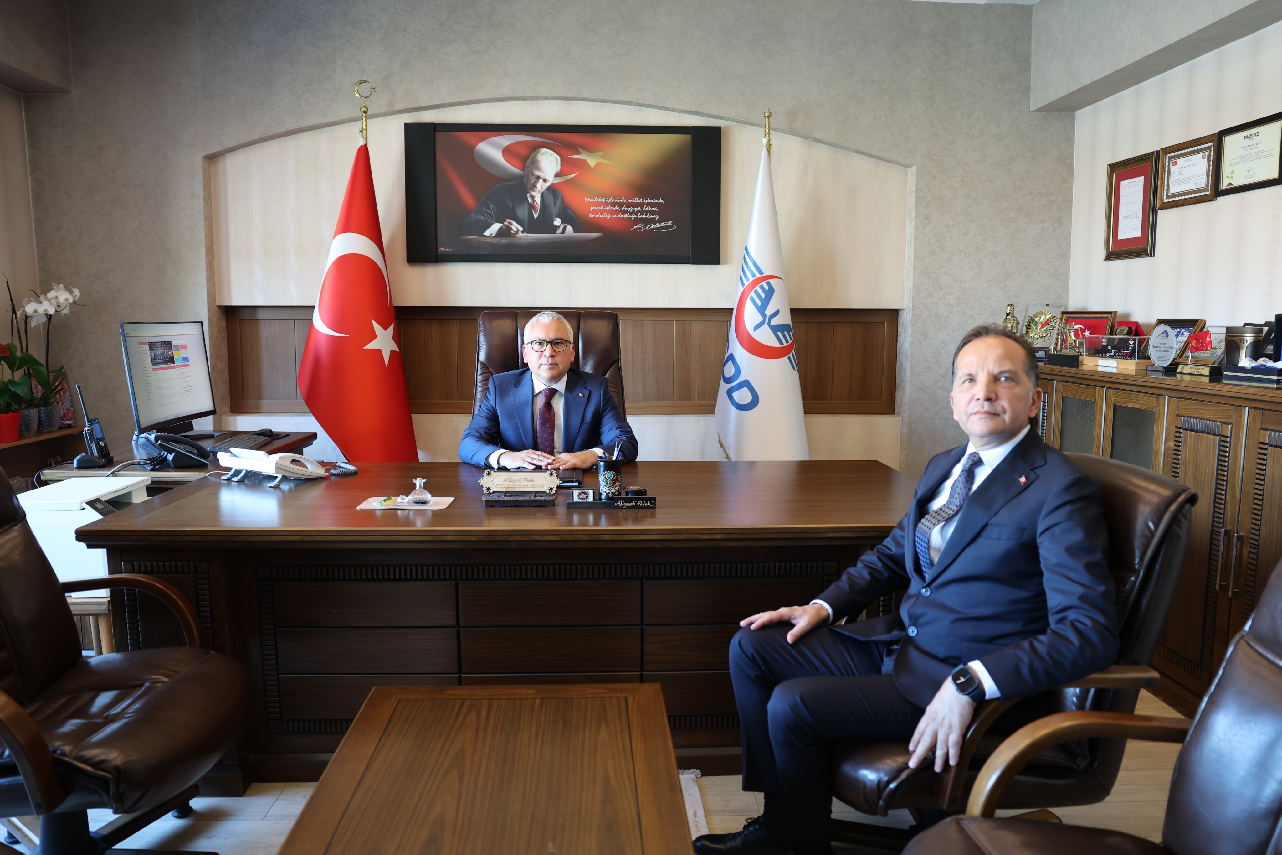 Vali Şimşek'ten TCDD 4. Bölge Müdürü Felek'e ziyaret