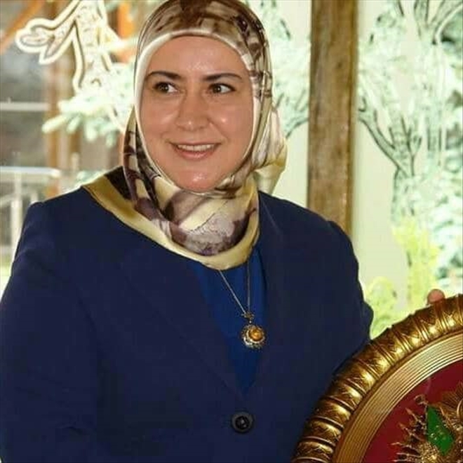 KADIN ÇİFTÇİLERİ KUTLADI