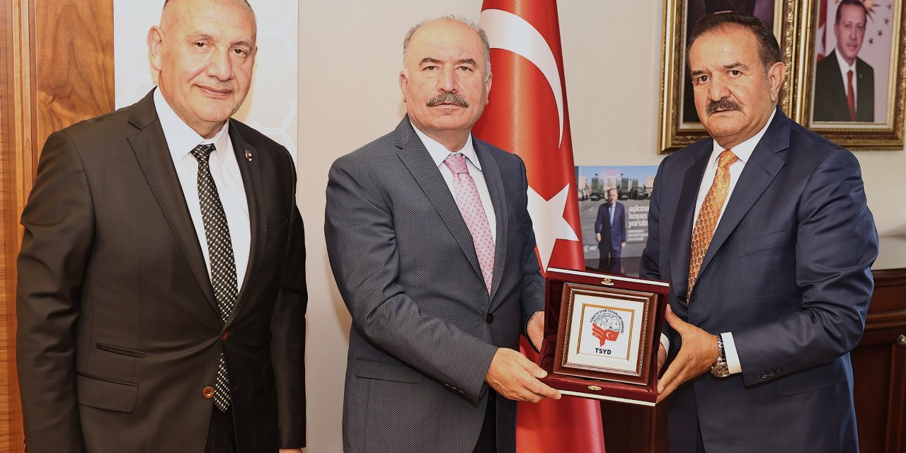TSYD heyeti Çorum Valisi Çalgan’ı ziyaret etti