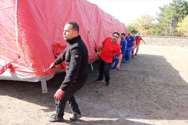 UMKE EKİPLERİ SİVAS´TA KAMP YAPTI