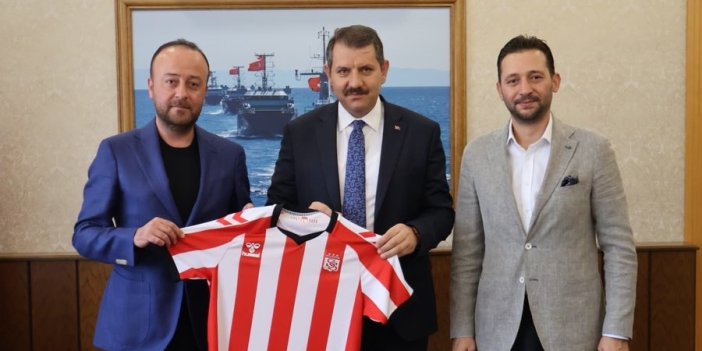 Sivasspor Yönetiminden Salih Ayhan’a Ziyaret
