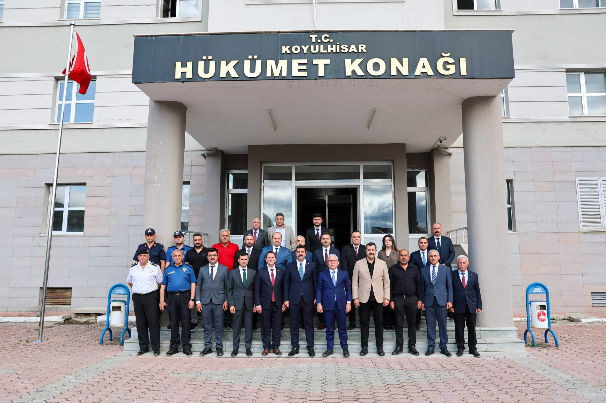 Sivas Valisi Şimşek Koyulhisar’ı ziyaret etti