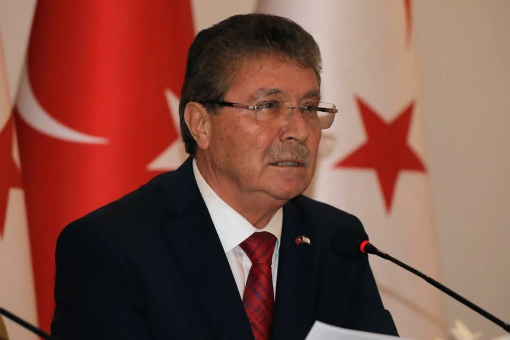 Üstel: Kıbrıs Türk halkı geri adım atmayacak