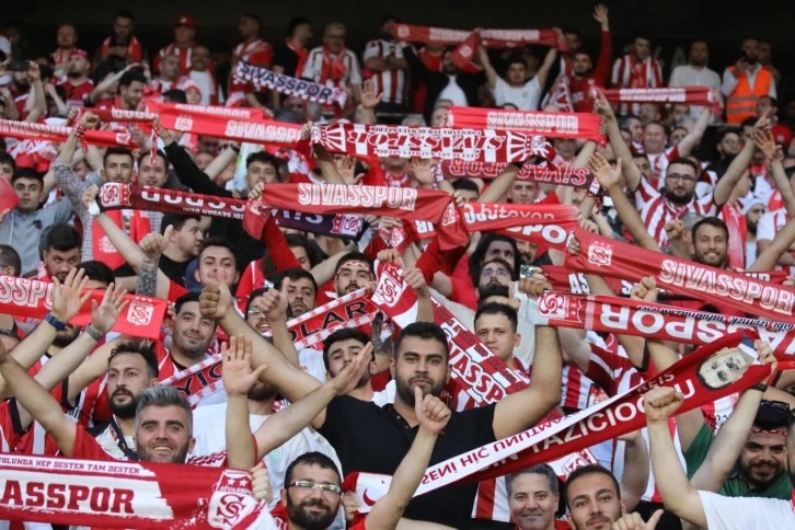 Sivasspor’da daha 2. haftada kara bulutlar