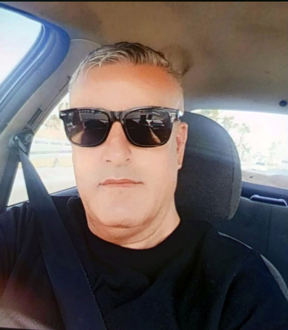 Yük boşaltırken iki TIR arasında can verdi