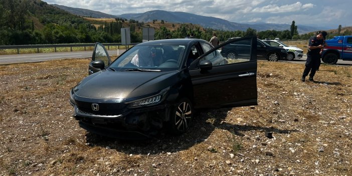 Sivas'ta otomobil refüje çıktı: 1 yaralı