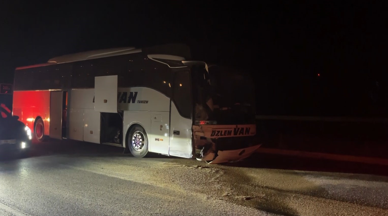 Sivas-Kayseri yolunda kaza: 2 kişi yaralandı